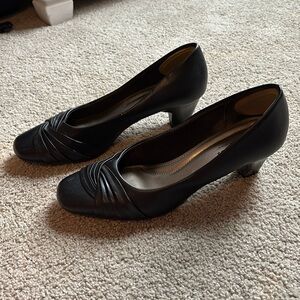 Chic Black Heels size 7.5
